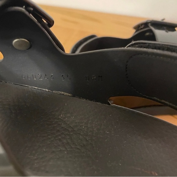 *SOLD* Gucci Isla dad sandals - Picture 3 of 6